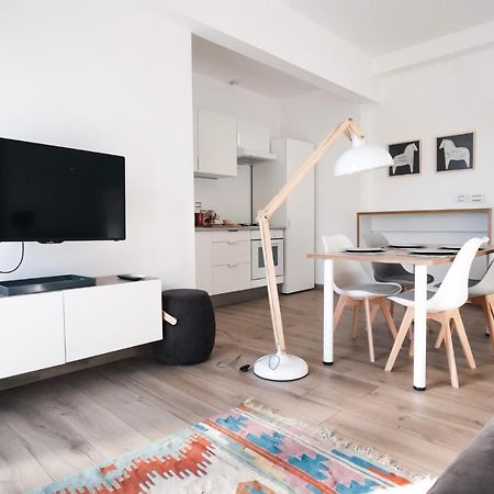 Rossani Suites&Aparts Bari Bagian luar foto