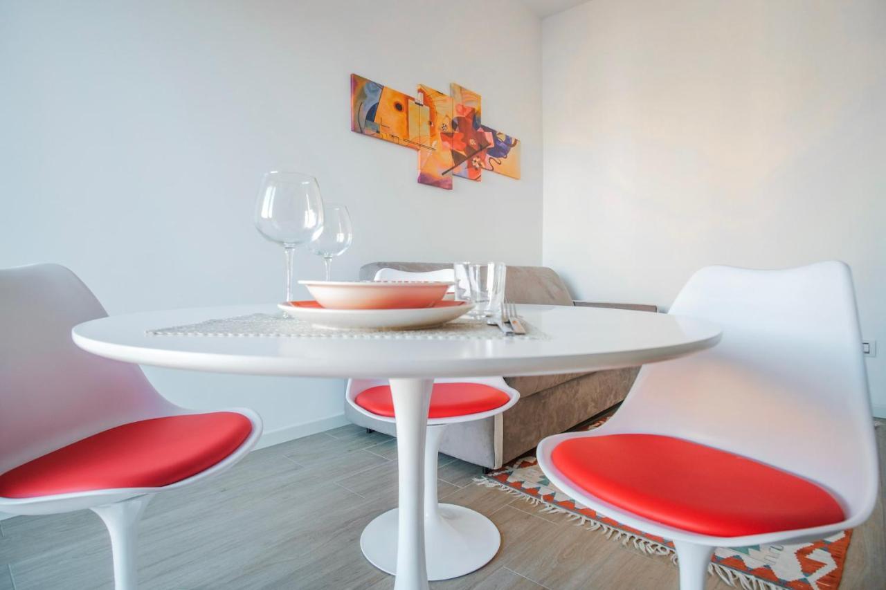 Rossani Suites&Aparts Bari Bagian luar foto