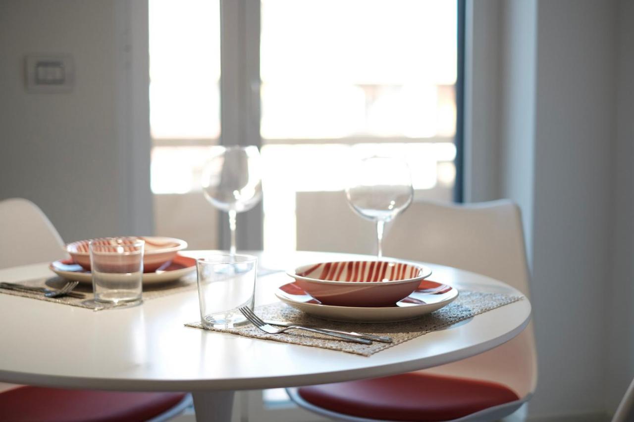 Rossani Suites&Aparts Bari Bagian luar foto