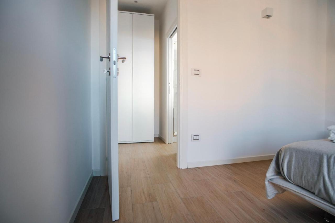 Rossani Suites&Aparts Bari Bagian luar foto