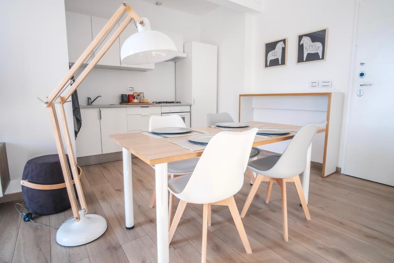 Rossani Suites&Aparts Bari Bagian luar foto