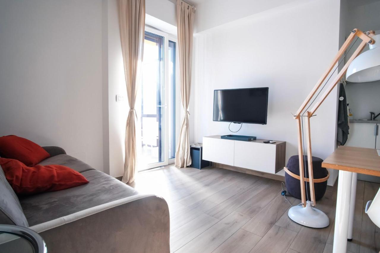 Rossani Suites&Aparts Bari Bagian luar foto