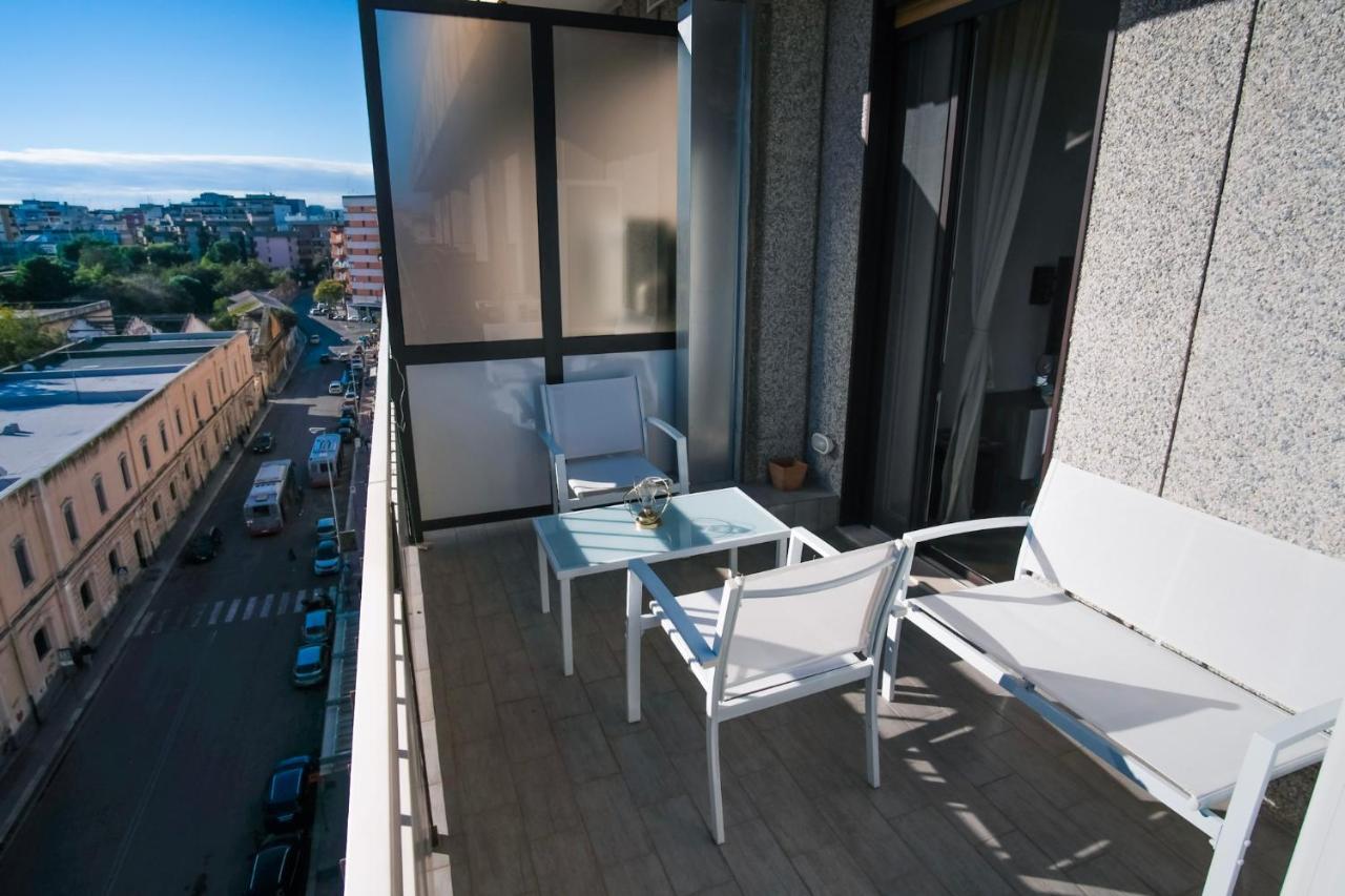 Rossani Suites&Aparts Bari Bagian luar foto