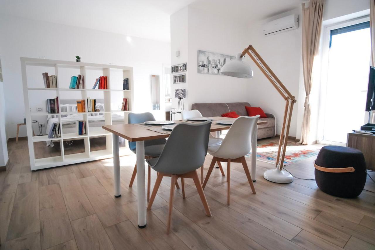 Rossani Suites&Aparts Bari Bagian luar foto